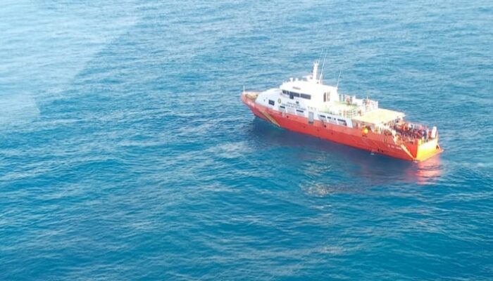 Tim SAR Perluas Area Penyisiran Cari 8 ABK KM Osela