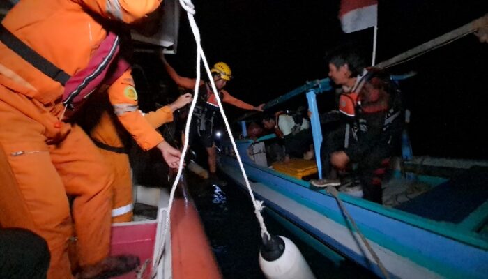 Kapal Alami Mati Mesin, 6 Nelayan di Bangka Dievakuasi Basarnas