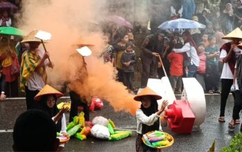 Peserta Pawai Karnaval Bangka Barat. Foto: Rama