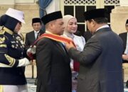 Termasuk Haji Isam, Prabowo Anugerahkan Tanda Kehormatan ke 141 Tokoh