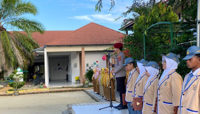 AKP Fajar Ingatkan Pelajar SMAN 1 Mentok Bahaya Miras Hingga Narkoba 