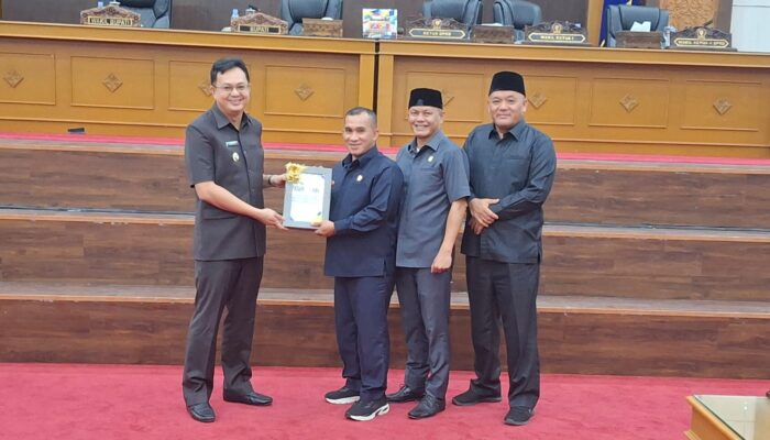 Markus Sampaikan Nota Keuangan Rancangan APBD Bangka Barat 2026