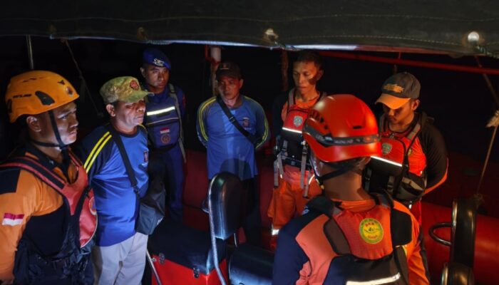 Dua Wisatawan Pantai Menara Tewas Terseret Ombak, Satu Masih Hilang
