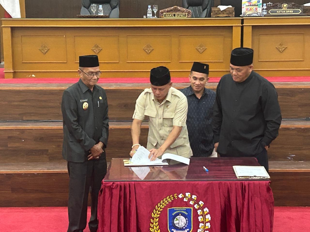 Rapat paripurna persetujuan nota keuangan R-APBD Perubahan 2025. Foto: Rizki Ramadhani.
