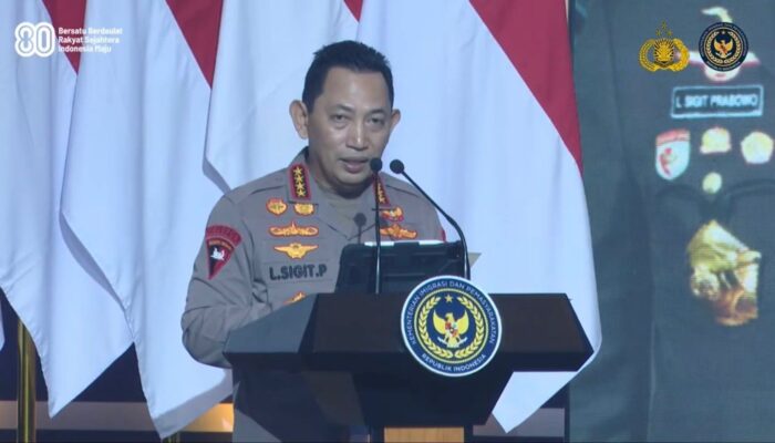 Kapolri Naikkan Pangkat 27 Pati, Karyoto dan Suyudi Sandang Bintang Tiga