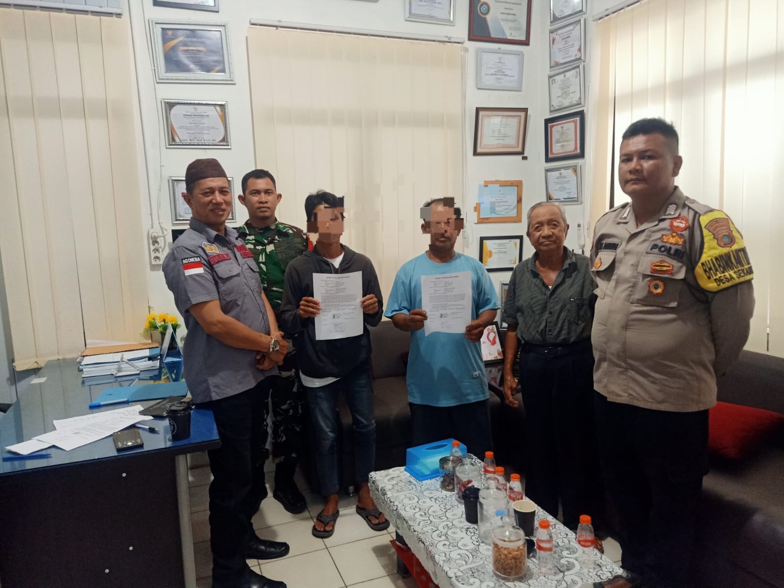 Perdamaian warga Desa Sekar Biru. Foto: Ist/Humas Polres Babar.