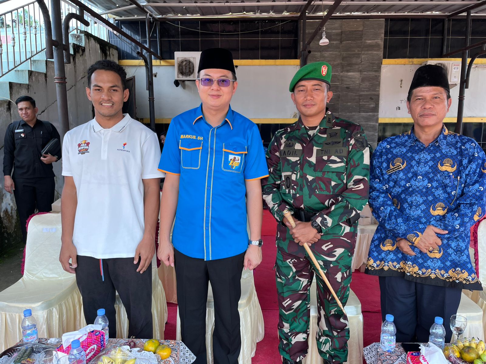 Bupati Markus bersama Dandim 0431, Kadispora dan Peraih Emas Cabor Tinju Porprov 2023. Foto: Rizki Ramadhani.