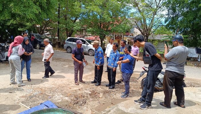 Yus Derahman Tinjau Selokan di Tiga Lokasi, Dorong Kenyamanan Pasar