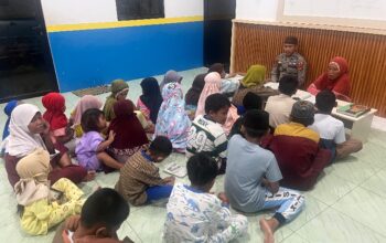 Satuan Polisi Air dan Udara (Sat Polairud) Polres Bangka Barat terus menunjukkan wajah humanis Polri. Foto: Ist.