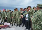 Peninjauan lokasi tambang ilegal. Foto: Ist/Puspen TNI