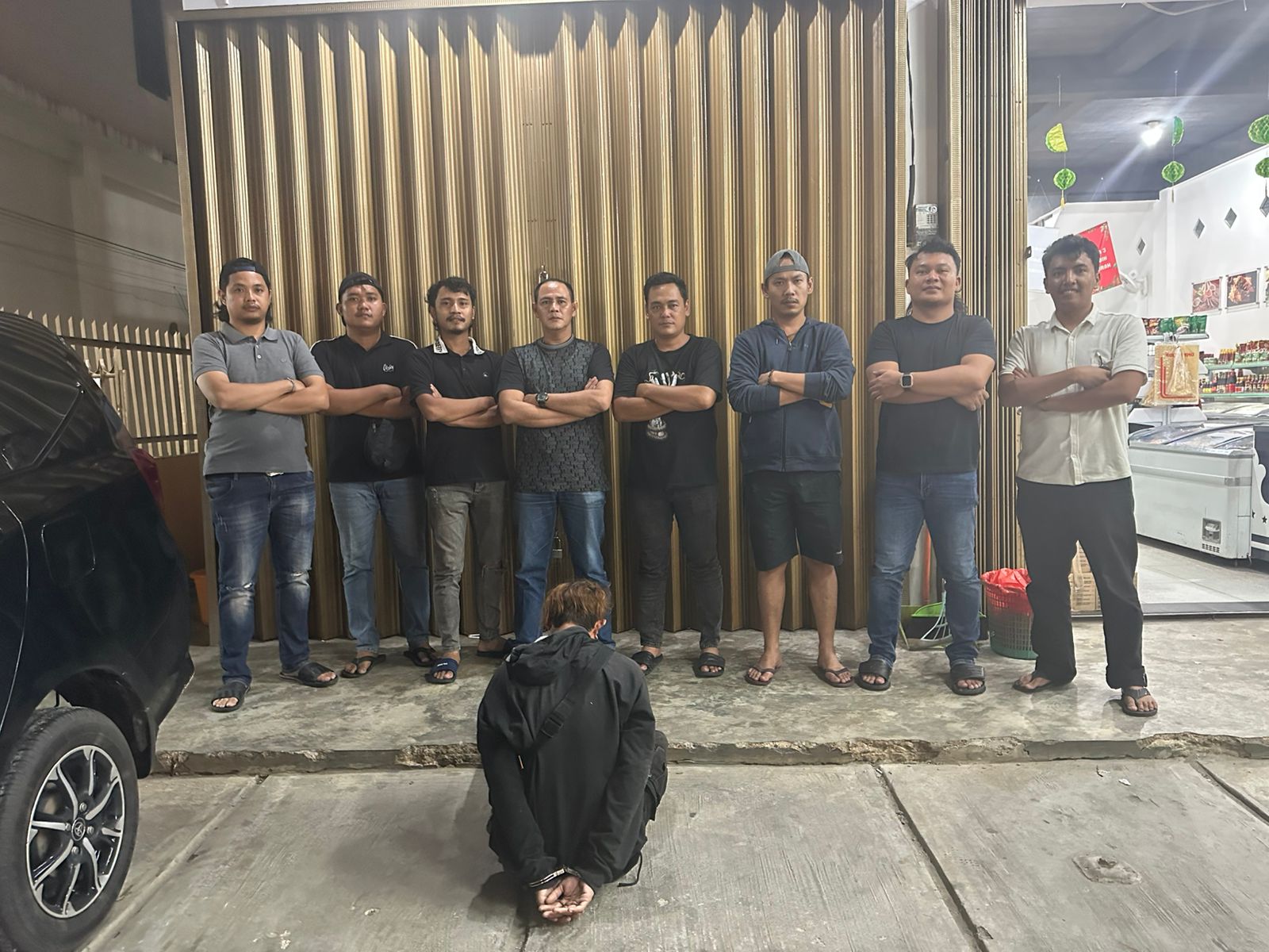 Tersangka saat diamankan. Foto: Ist/Satreskrim.