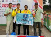 Fanny bersama tim lompat jauh Babar. Foto: Ist.