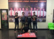 Tersangka diamankan Polsek Jebus. Foto: Ist.