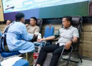 Anggota Satpolairud saat kegiatan donor darah. Foto: Ist/Satpolairud Polres Babar