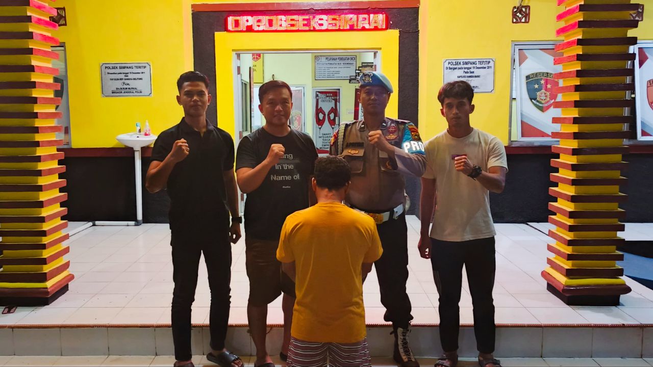 Pelaku R diamankan Polsek Simpang Teritip. Foto: Humas.