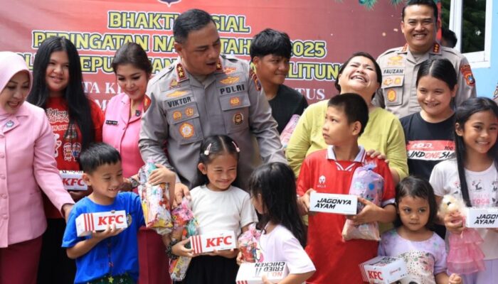 Kapolda Babel Adakan Baksos Natal 2025, Salurkan Sembako ke Panti Asuhan dan Gereja