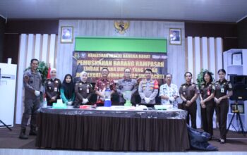 Dari Sabu hingga Senjata Tajam, Kejari Babar Musnahkan Barang Bukti Inkrah