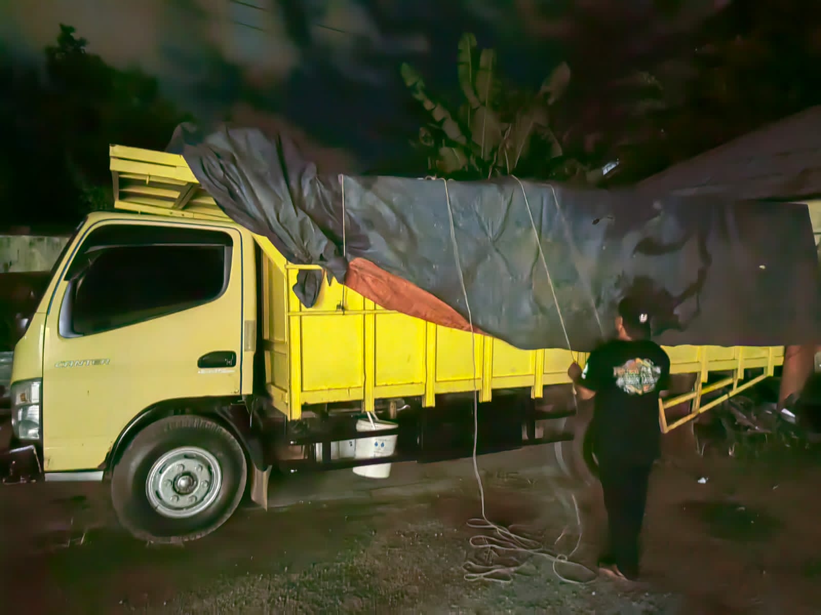 Truk yang digunakan mengangkut timah ilegal. Foto: Istimewa.