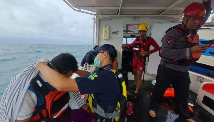 Tim Gabungan Evakuasi Nelayan Sakit di Perairan Matras