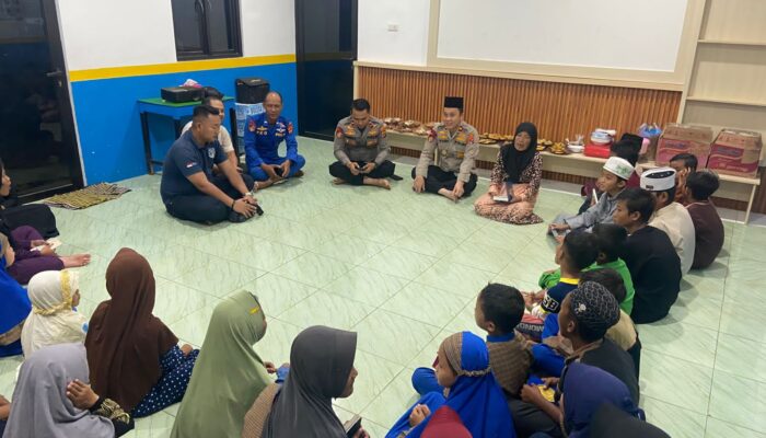 Satpolairud Babar Gelar Doa Bersama Anak Yatim dan Nelayan Sambut Tahun Baru