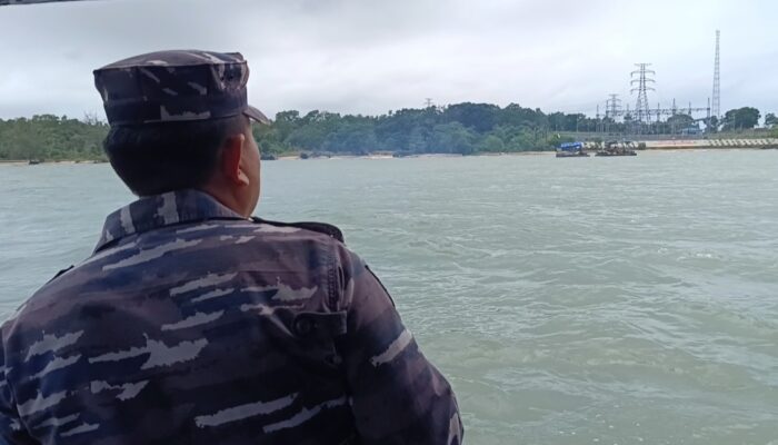 Pos AL Mentok Tarik 5 PIP dari Pantai Asmara, Jaga Keamanan Jalur Listrik Bawah Laut PLN