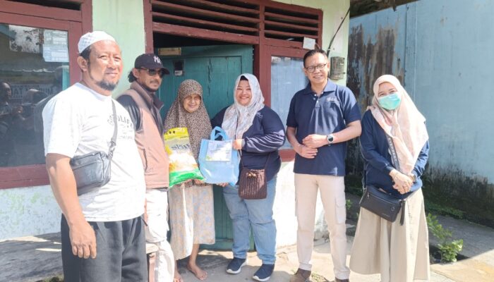 Lurah Tanjung Apresiasi Kepedulian RSBT Mentok Bantu Banjir Rob