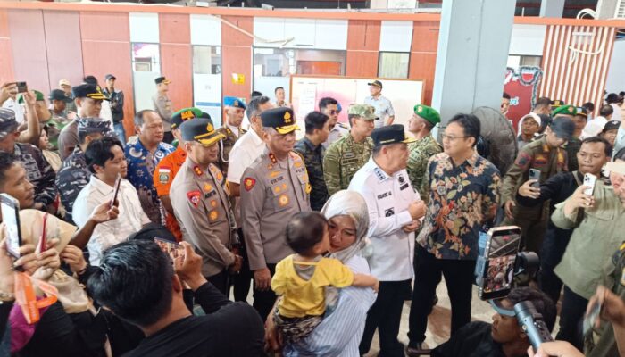 Tinjau Posko Nataru, Markus Dorong Percepatan Layanan Penyeberangan Tanjung Kalian