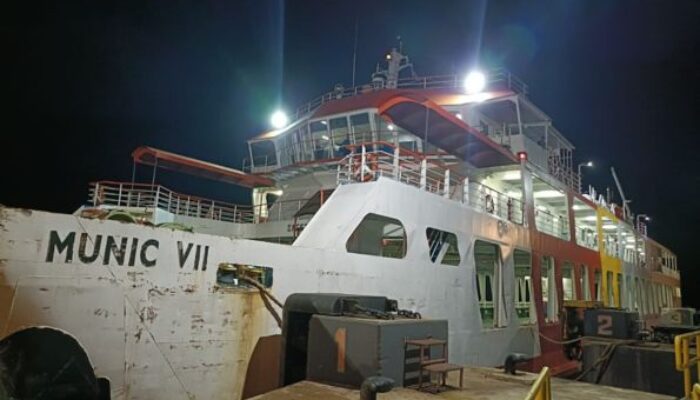 Keberangkatan di Pelabuhan Tanjung Kalian Terkendala Cuaca, KSOP Keluarkan Peringatan Penyeberangan