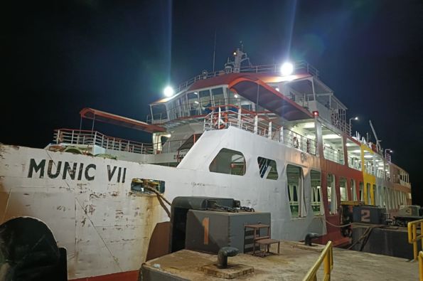 Kapal Munic bersandar di Pelabuhan. Foto: Istimewa/BPTD Kelas III Babel.