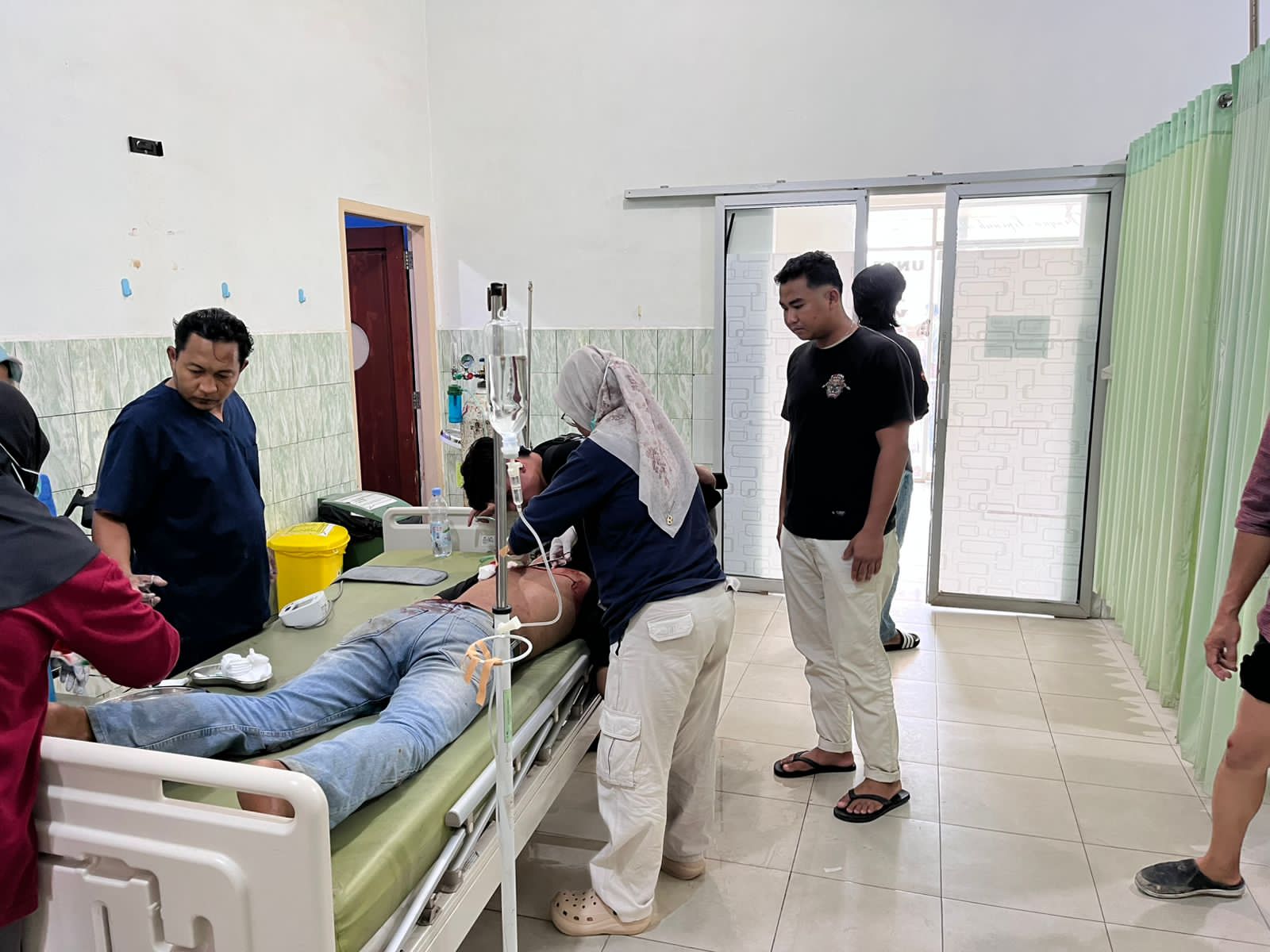 Warga berinisial DP saat dirawat. Foto: Istimewa.