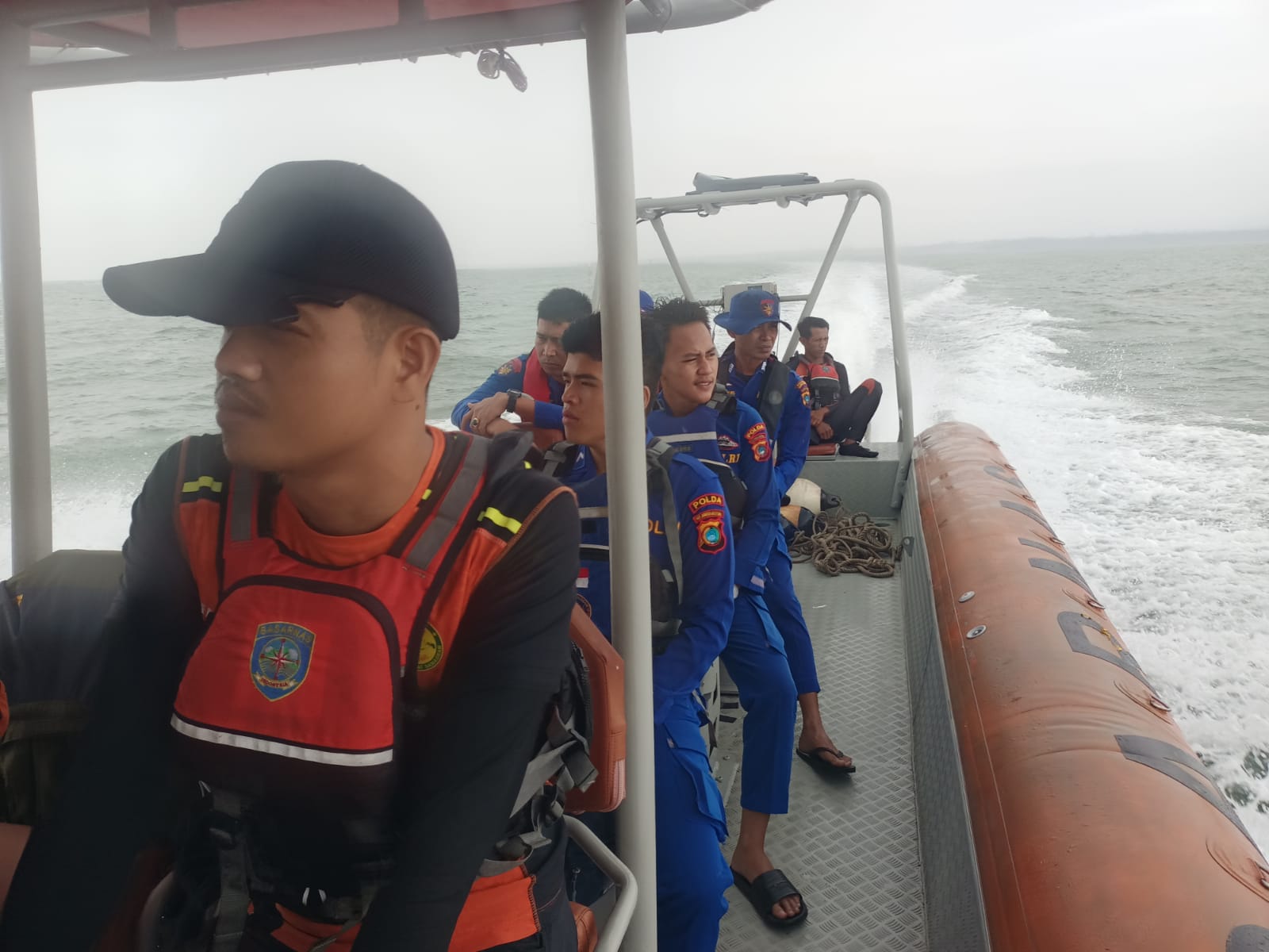 Pencarian nelayan hilang di Mentok. Foto: Istimewa.