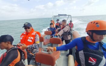 Pencarian nelayan atas nama Adnan. Foto: Istimewa.