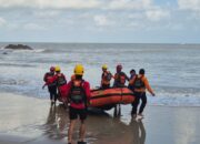 Pemuda 19 Tahun Terseret Ombak saat Berenang di Pantai Teluk Uber 