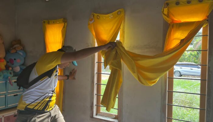 Viral Video Pria di Babar Rusak Rumah Mantan Istri