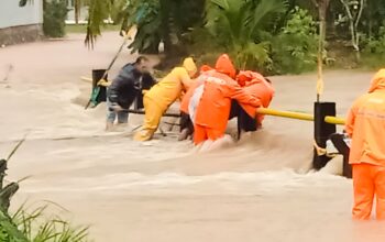 Banjir melanda kawasan Mentok. Foto: Istimewa.