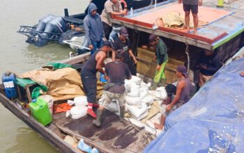 Puluhan ton pasir timah ilegal diamankan. Foto: Istimewa.