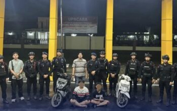 Dua remaja dibekuk Brimob Polda Bangka Belitung. Foto: Istimewa.