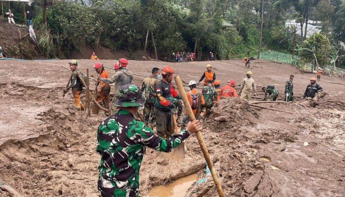 23 Prajurit Marinir Jadi KorbanLongsor di Cisarua Bandung Barat