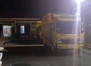 Kendaraan yang diduga mengirimkan pasir timah di Mentok. Foto: Istimewa.