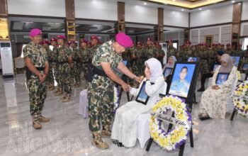 23 prajurit Marinir yang gugur diberikan penghargaan. Foto: Istimewa.