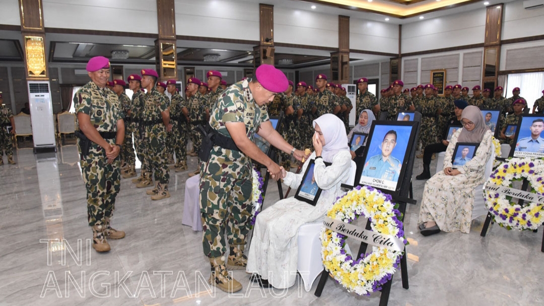 23 prajurit Marinir yang gugur diberikan penghargaan. Foto: Istimewa.