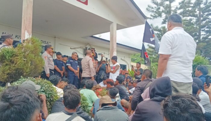 Warga Datangi PT BPL Tuntut Kejelasan Menambang Timah