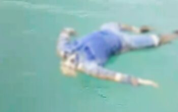 Mayat yang ditemukan di Perairan Tanjung Kalian Mentok. Foto: Istimewa.