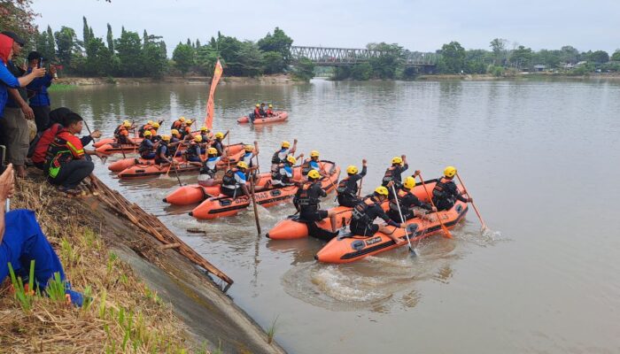 16 Tim Adu Cepat di Lomba Dayung Basarnas Pangkalpinang Cup 2026,