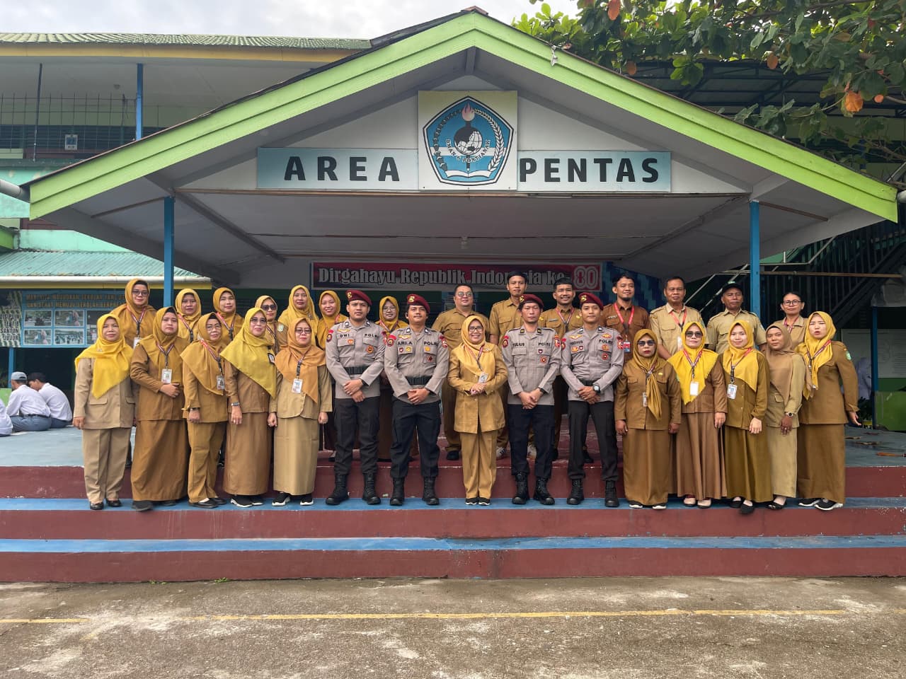 Densus 88 Mabes Polri sosialisasi di SMAN. Foto: Istimewa.