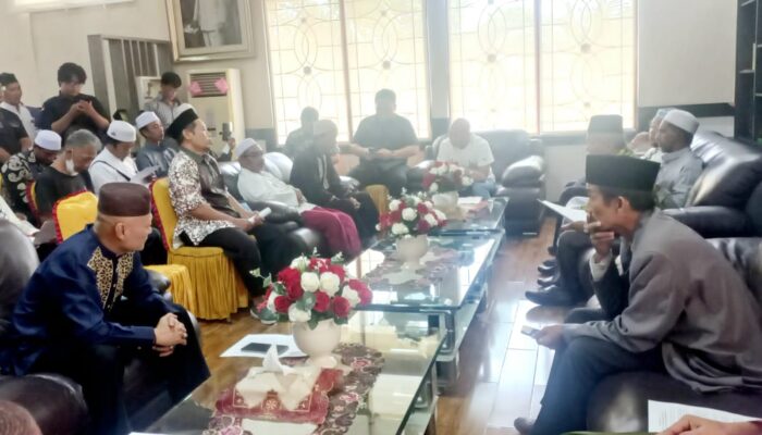 Para Habib dan Tokoh Umat Temui Ketua DPRD Babel Bahas BOP