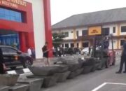 Sejumlah balok timah yang diamankan petugas dari Smelter AG. Foto: Istimewa.