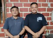 Kapolsek Tempilang, Ipda Deni Irawan bersama Kasi Humas Polres Bangka Barat, Iptu Yos Sudarso. Foto: Rizki Ramadhani.