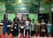 Direktur PT. SNS, Juliana Lian saat memberikan bantuan ke masyarakat. Foto: Istimewa.