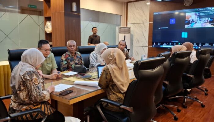 Netizen Ramai-ramai Berkomentar Soal Pemecatan 2 Dokter Spesialis RSUD Sejiran Setason